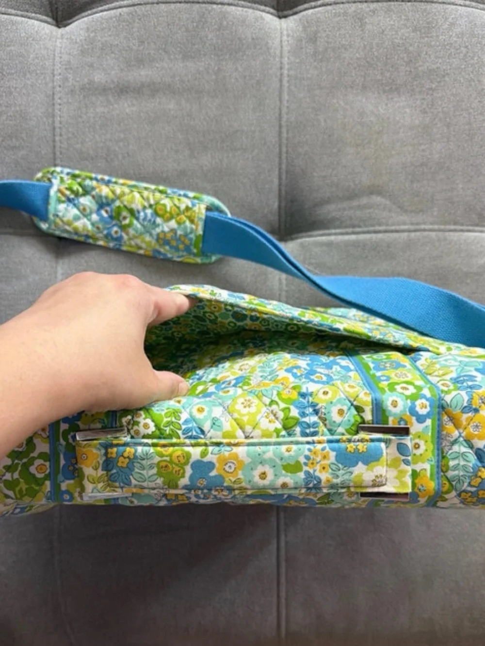 Quilted Floral Laptop Crossbody Bag in Blue & Green